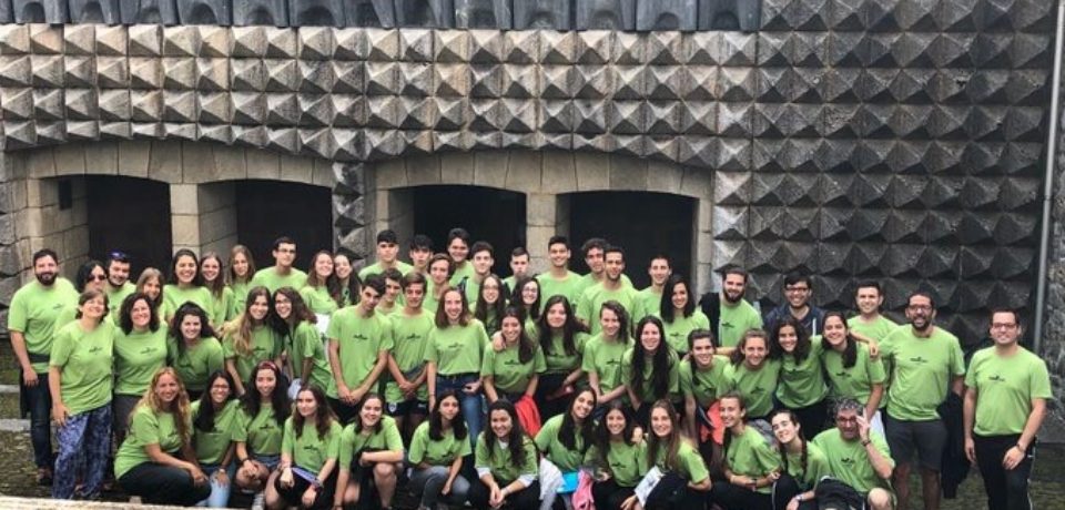 El movimiento escolapias peregrina a Arantxaxu y Loyola