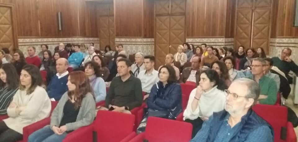 Reunión con los padres y padrinos de Confirmación