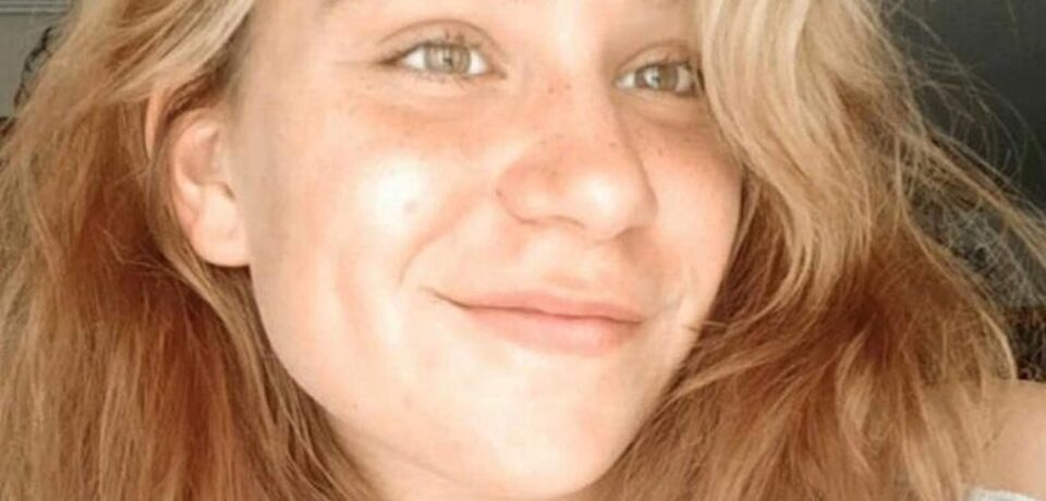 Él murió para que nosotros pudiéramos vivir, y yo ahora viviré para que Él no muera.(Carta de Confirmación de Julia Alcántara Cañete)